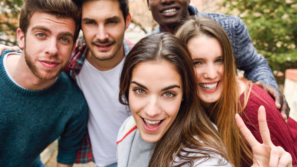 group-of-friends-smiling-together